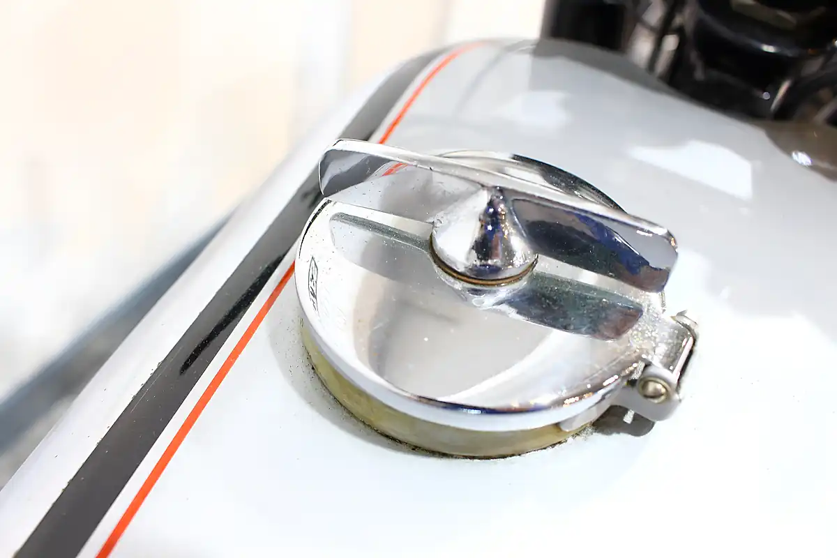 Used 1948 Norton International Model 30 Grey - Interior and Exterior details 18
