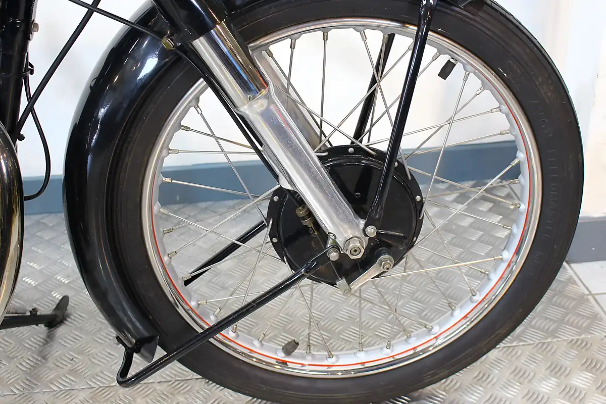 Used 1948 Norton International Model 30 Grey - Interior and Exterior details 8