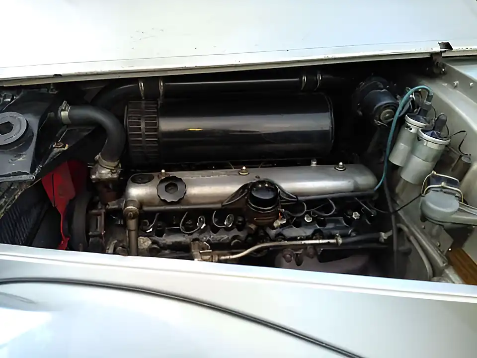 Used 1951 Bentley Mk Vi Grey - Interior and Exterior details 10