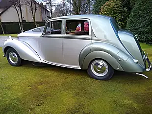 Used 1951 Bentley Mk Vi Grey - Interior and Exterior details 3