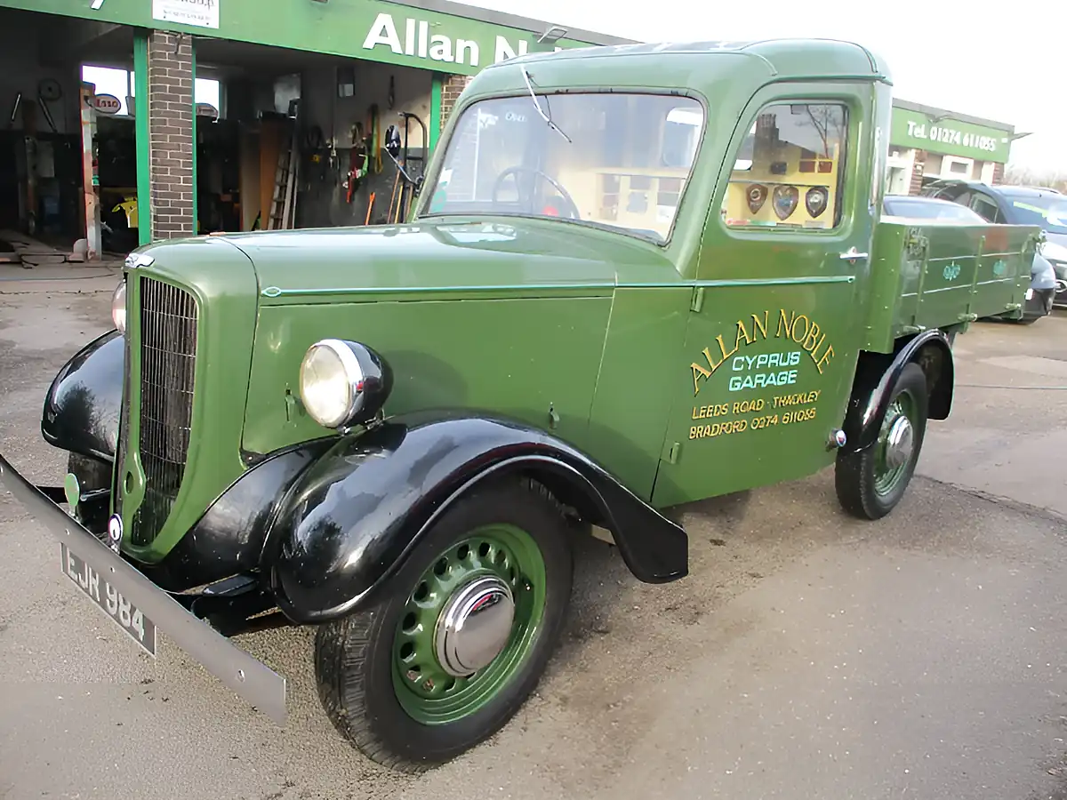 Used 1952 Jowett Bradford Green - Front View
