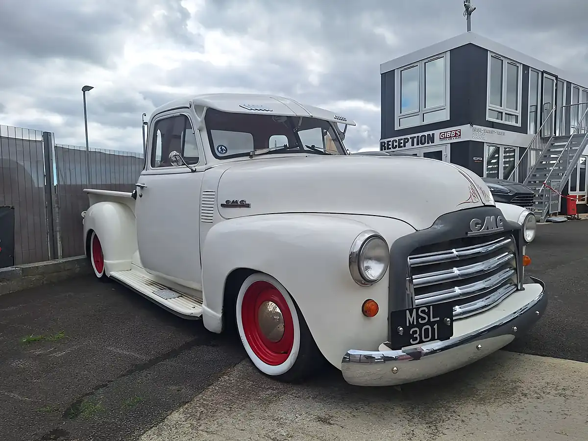 Used 1953 GMC 3500 White - Front View