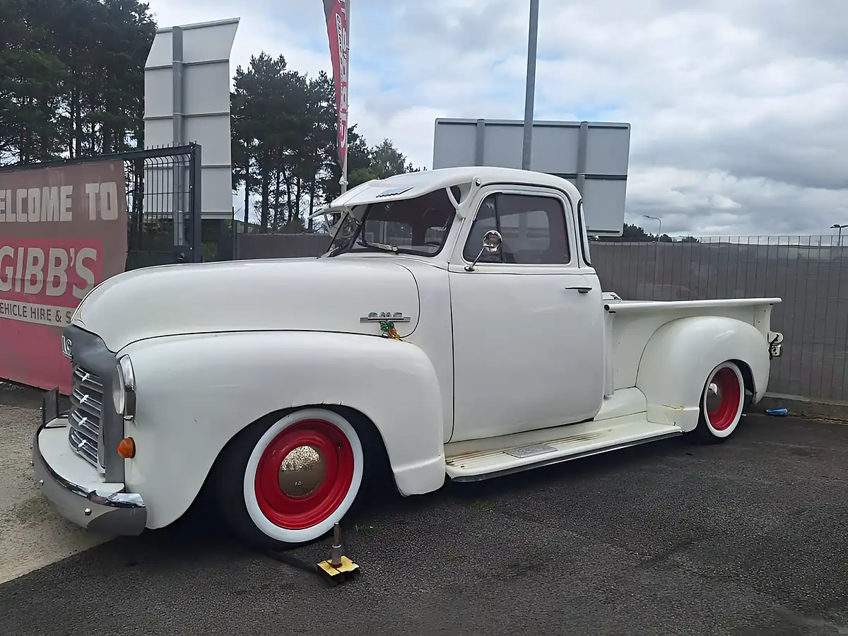 Used 1953 GMC 3500 White - Interior and Exterior details 3
