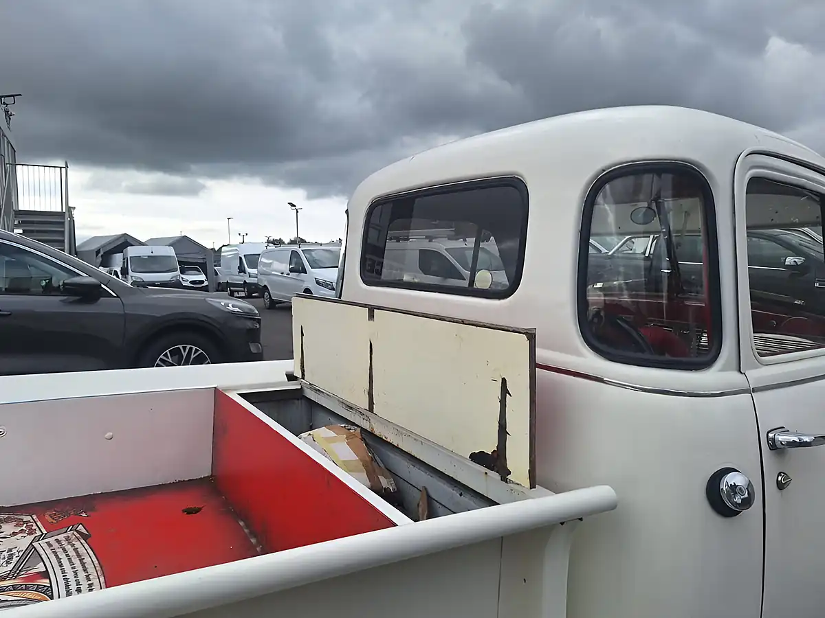 Used 1953 GMC 3500 White - Interior and Exterior details 7