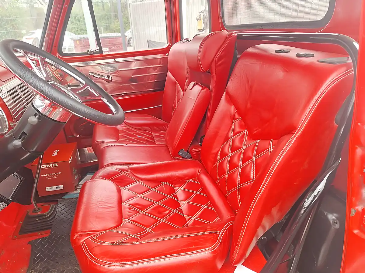 Used 1953 GMC 3500 White - Interior and Exterior details 9