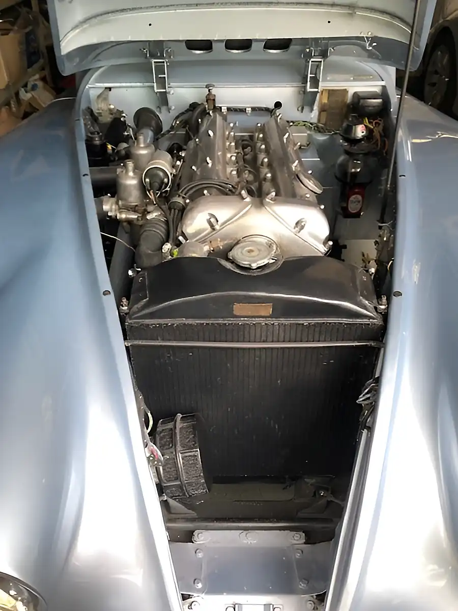 Used 1953 Jaguar Xk XK120 Dhc Blue - Interior and Exterior details 10