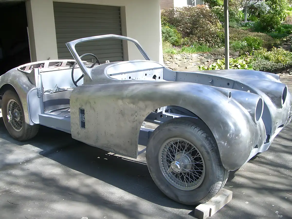 Used 1953 Jaguar Xk XK120 Dhc Blue - Interior and Exterior details 11