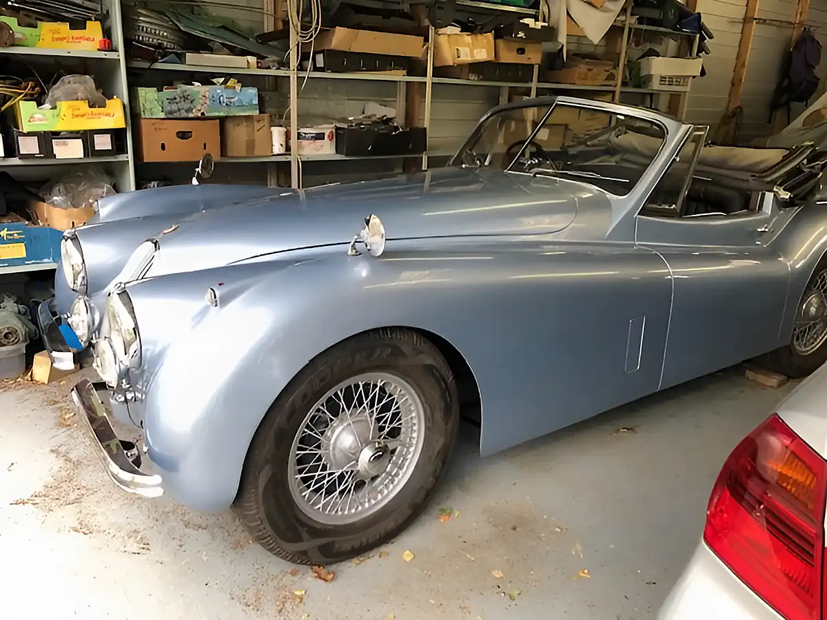 Used 1953 Jaguar Xk XK120 Dhc Blue - Interior and Exterior details 2