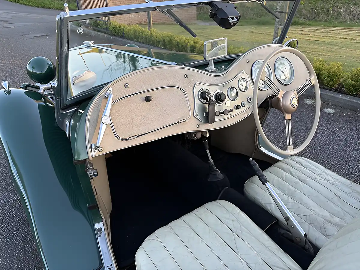 Used 1953 MG Tf Td British Racing Green - Interior and Exterior details 17