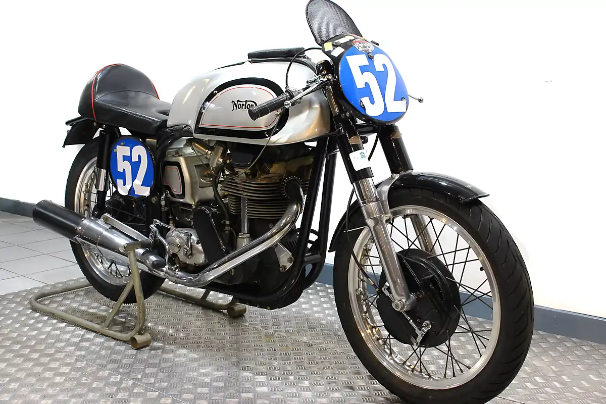 Used 1954 Manx Norton 40M Silver - Interior and Exterior details 2
