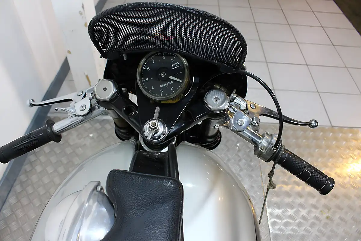 Used 1954 Manx Norton 40M Silver - Interior and Exterior details 9