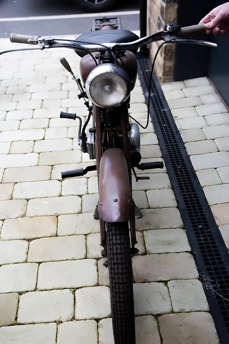 Used 1955 Moto Guzzi Cardelino Red - Interior and Exterior details 14