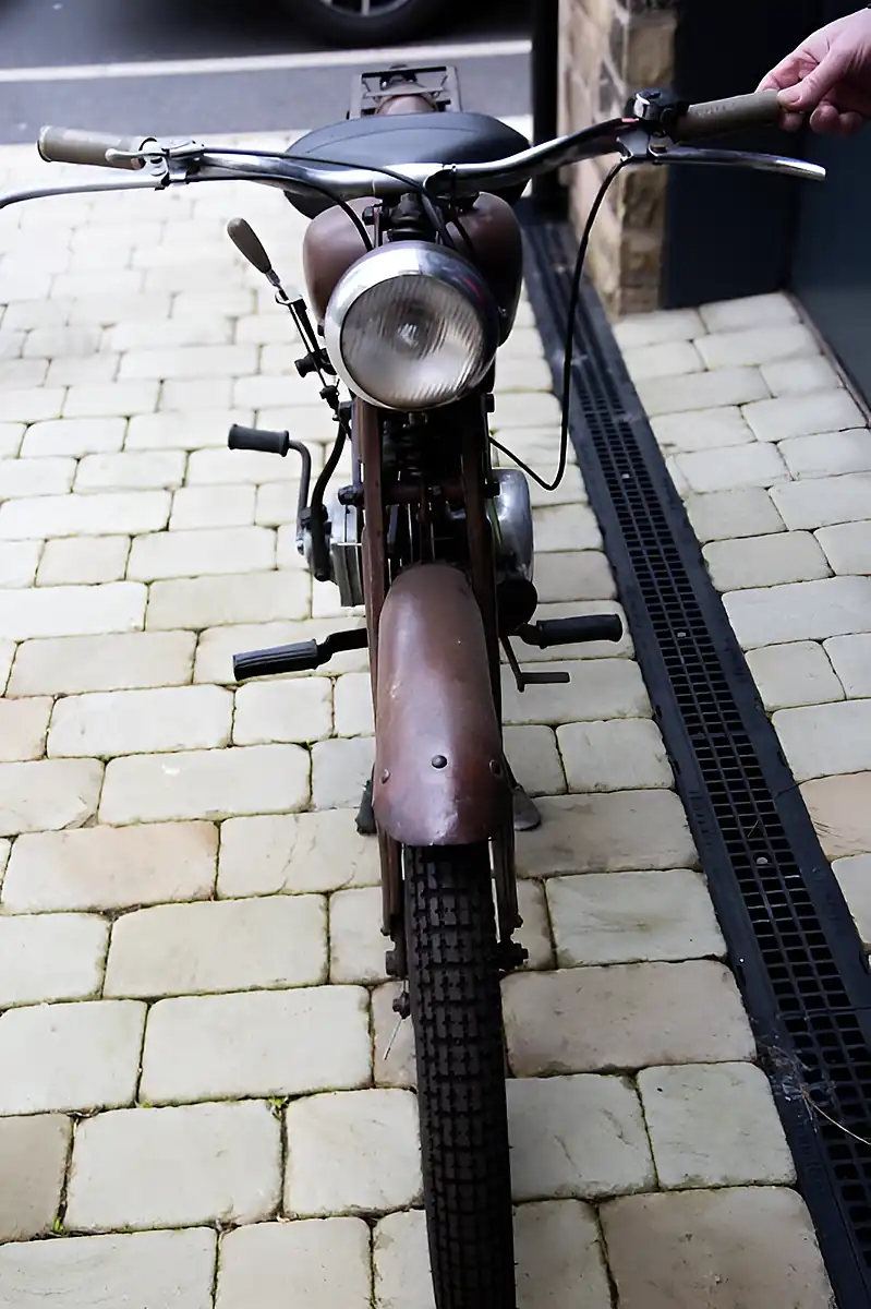 Used 1955 Moto Guzzi Cardelino Red - Interior and Exterior details 15
