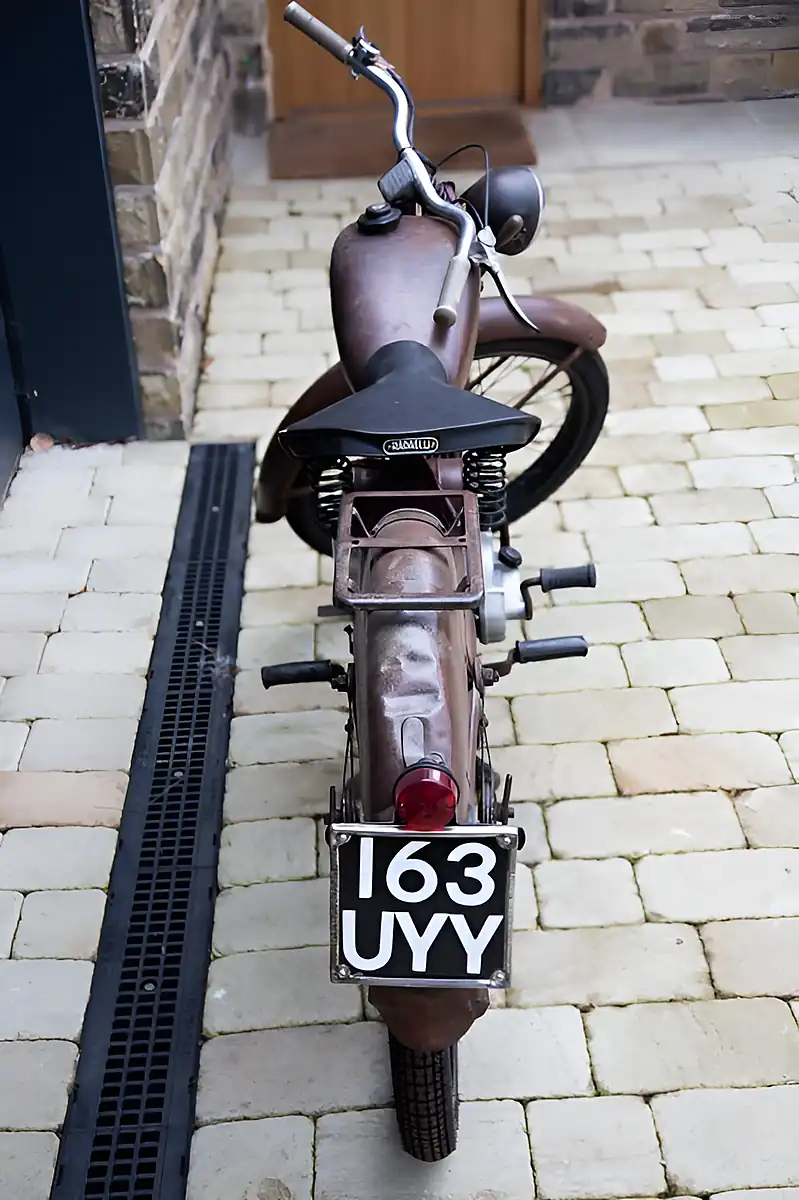 Used 1955 Moto Guzzi Cardelino Red - Interior and Exterior details 6
