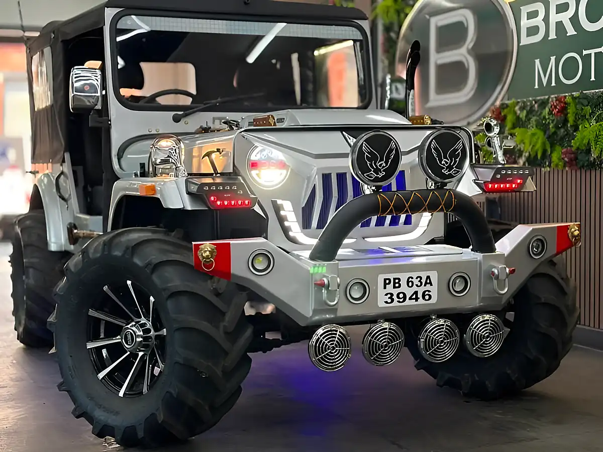 Used 1959 Jeep Jeep Mahindra Jeep Black - Front View