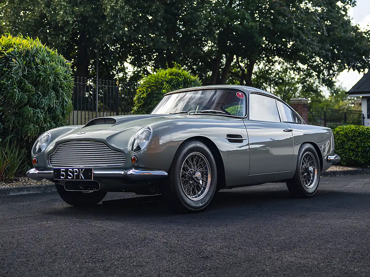 Used 1960 Aston Martin DB4 GT Snow Shadow Grey - Interior and Exterior details 2