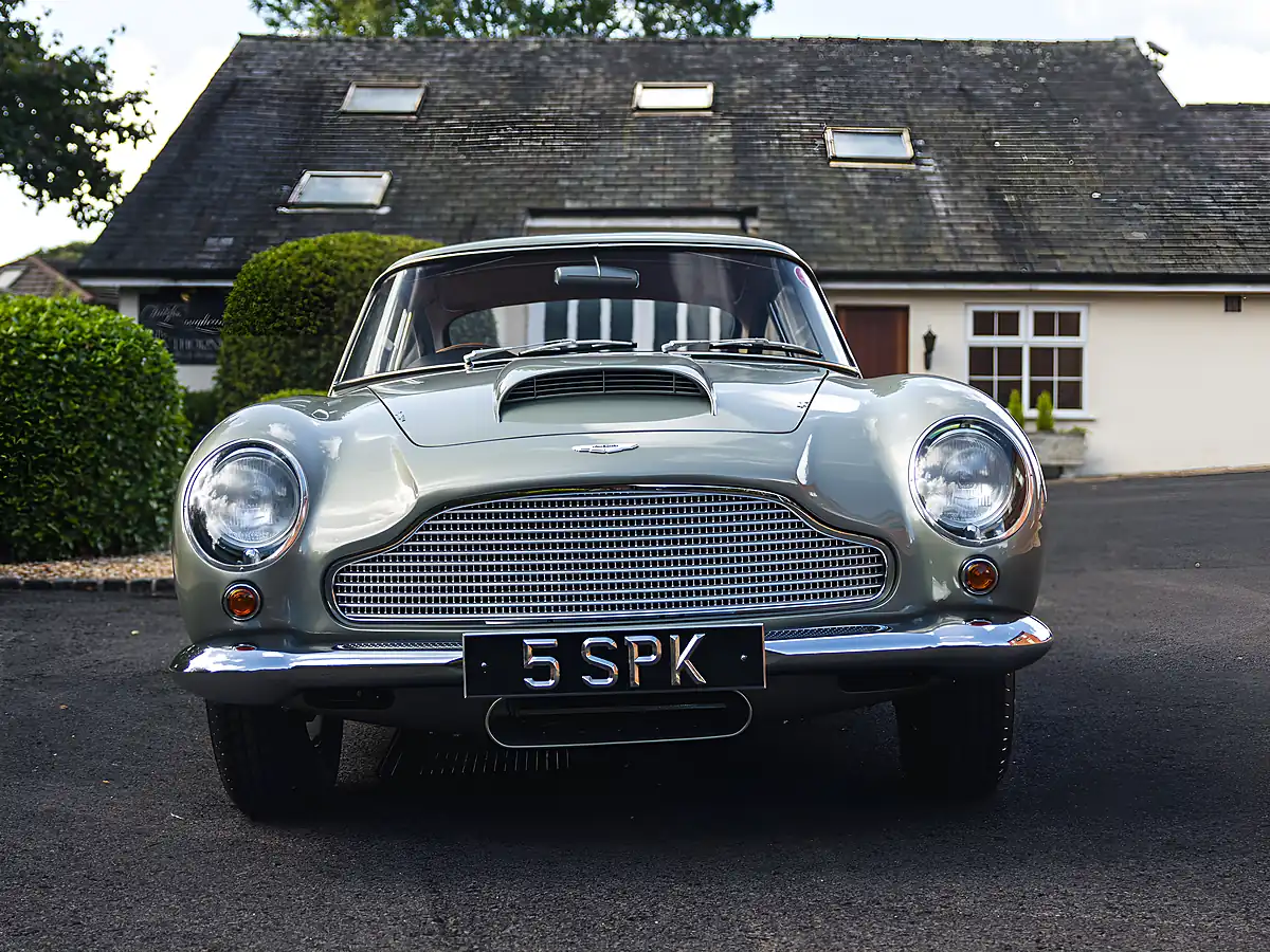 Used 1960 Aston Martin DB4 GT Snow Shadow Grey - Interior and Exterior details 5