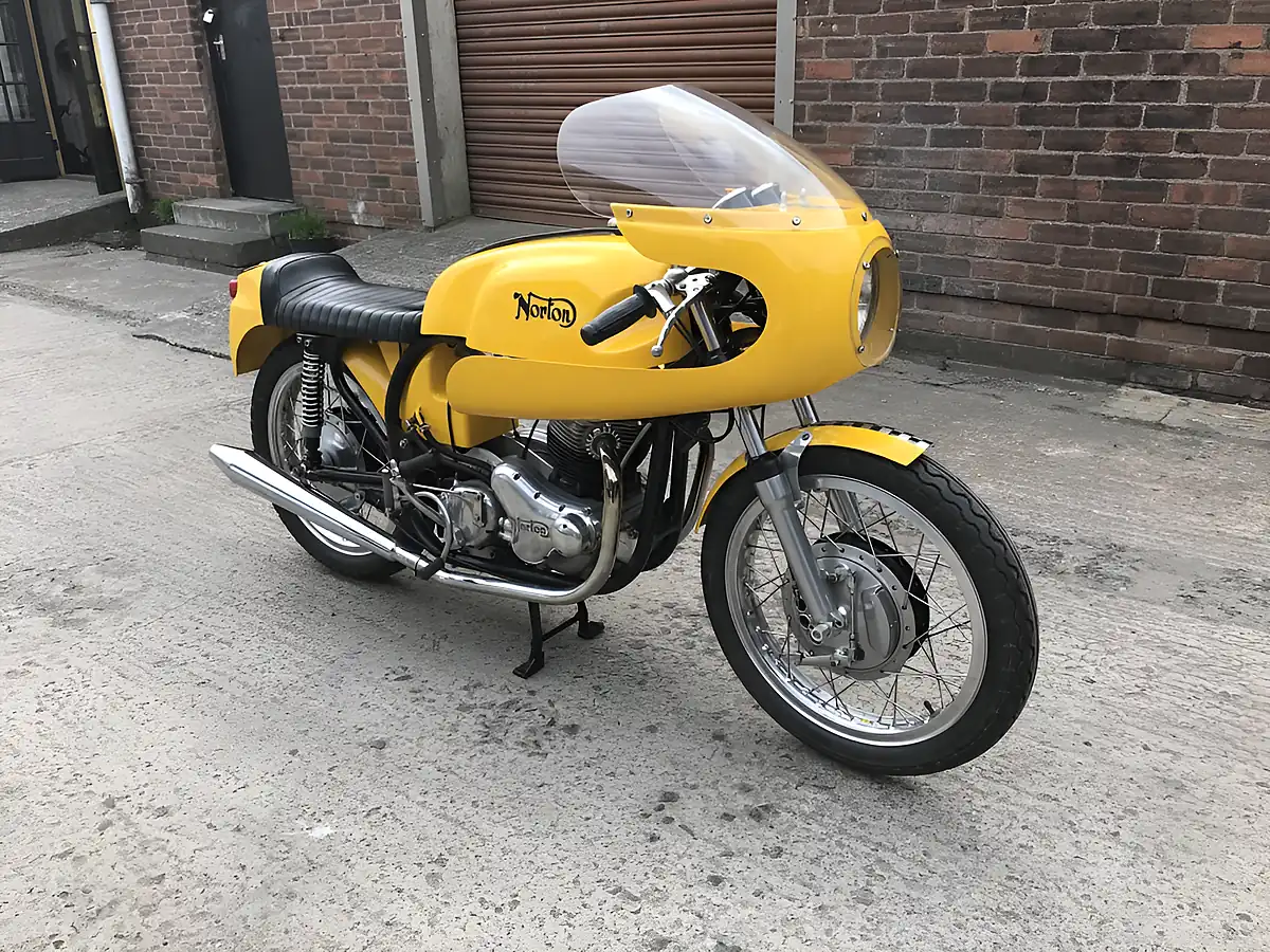 Used 1960 Norton Cafe Racer Dunstall - Interior and Exterior details 10