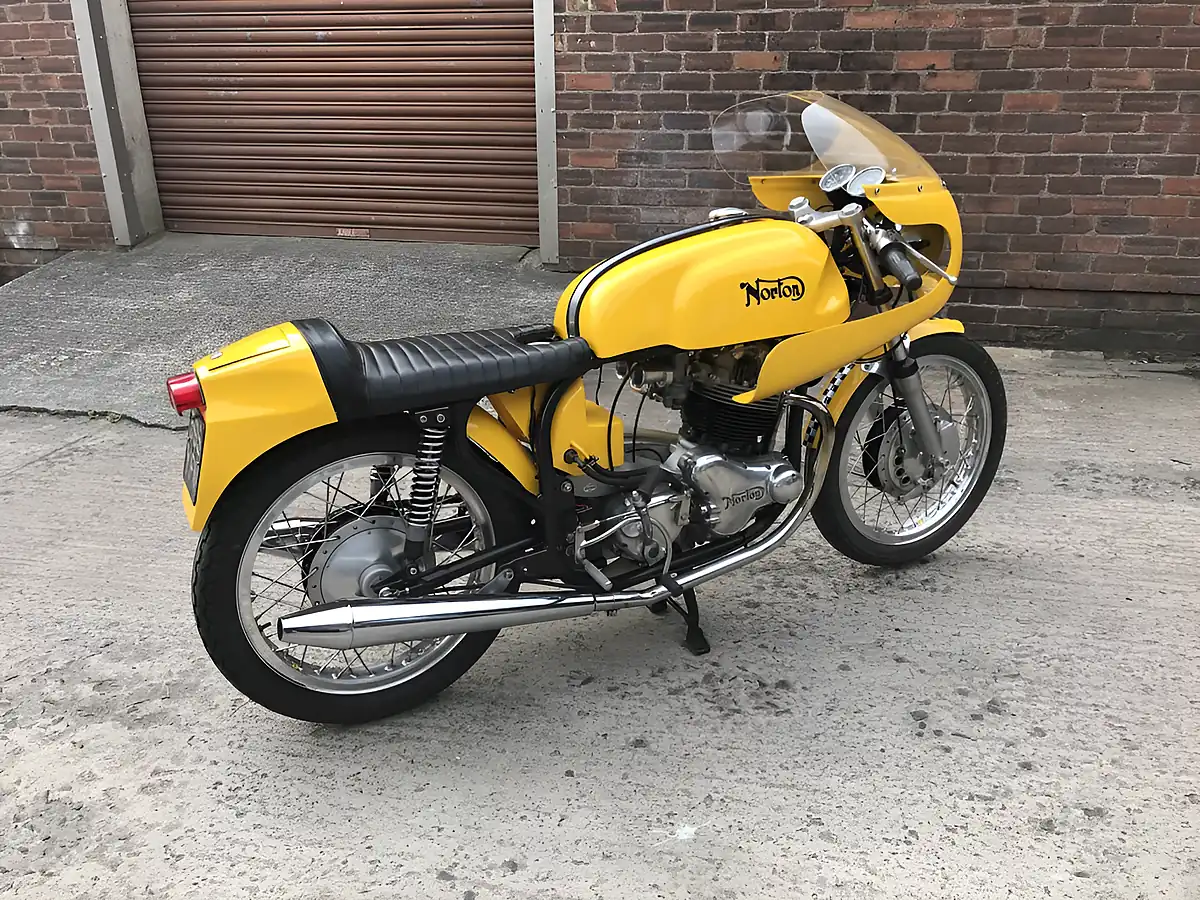Used 1960 Norton Cafe Racer Dunstall - Interior and Exterior details 12