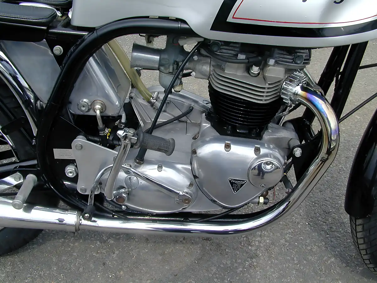 Used 1960 Norton Classic Cafe Racer Silver - Interior and Exterior details 11