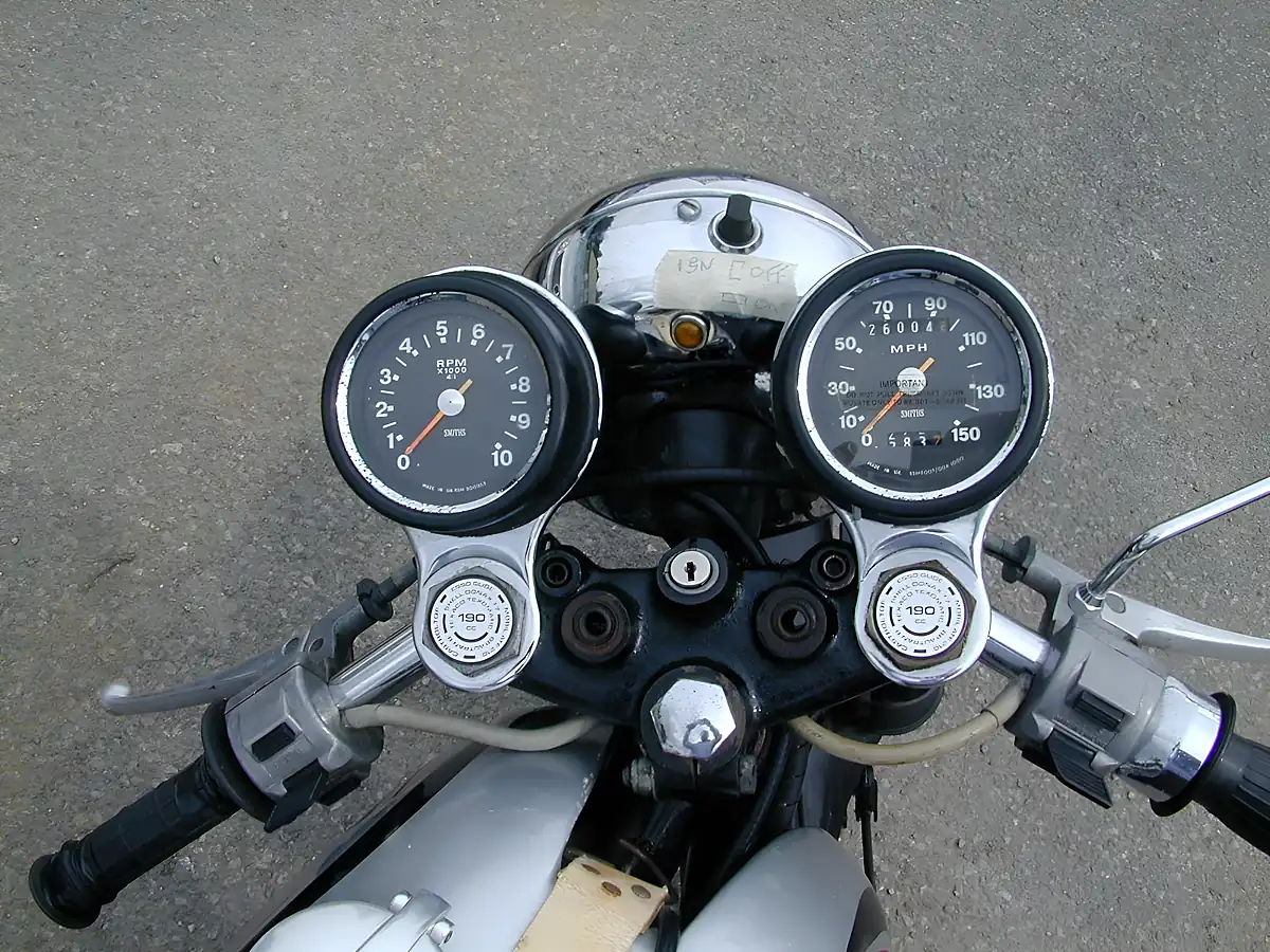 Used 1960 Norton Classic Cafe Racer Silver - Interior and Exterior details 17
