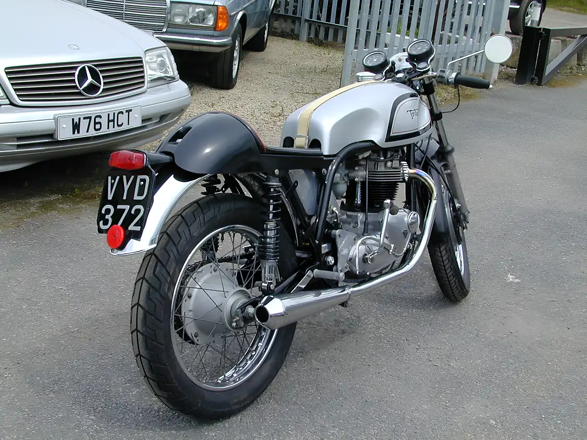 Used 1960 Norton Classic Cafe Racer Silver - Interior and Exterior details 3