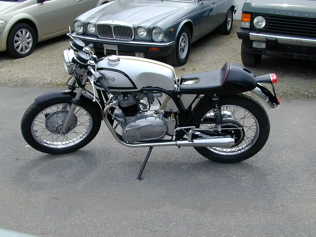Used 1960 Norton Classic Cafe Racer Silver - Interior and Exterior details 5