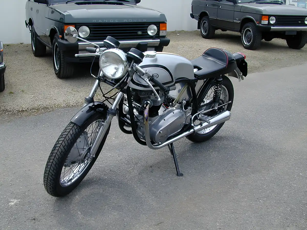 Used 1960 Norton Classic Cafe Racer Silver - Interior and Exterior details 6
