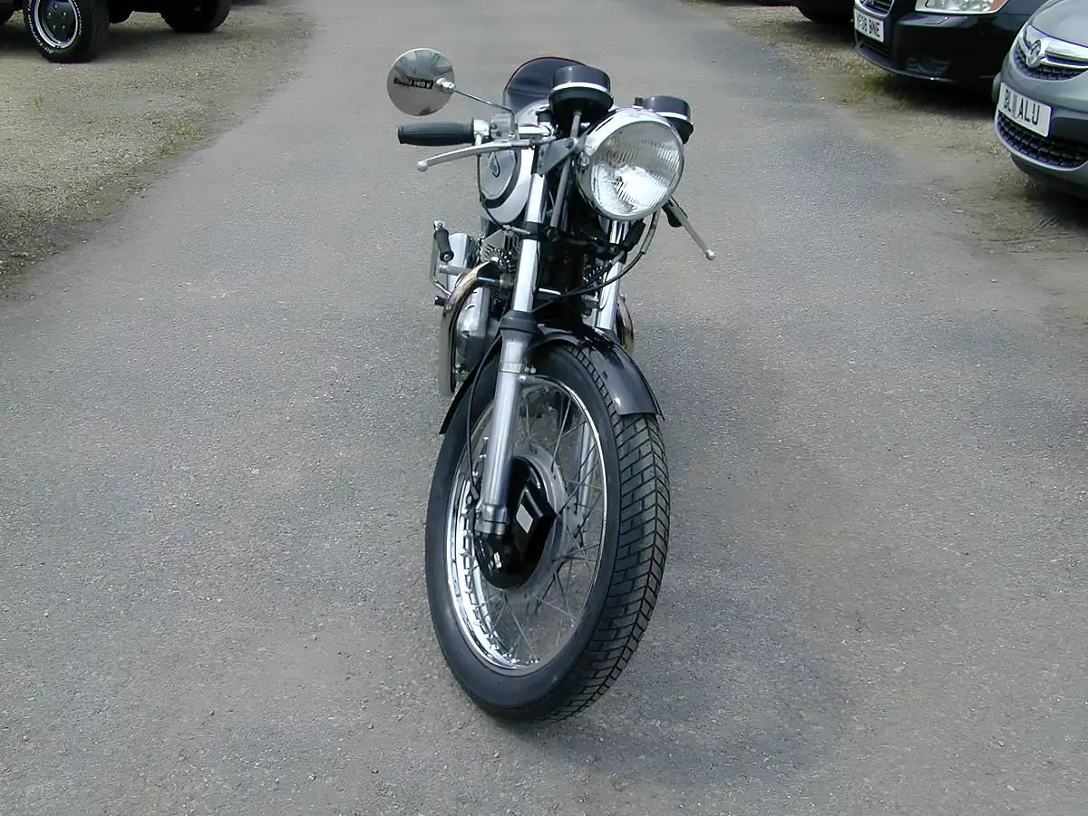 Used 1960 Norton Classic Cafe Racer Silver - Interior and Exterior details 7