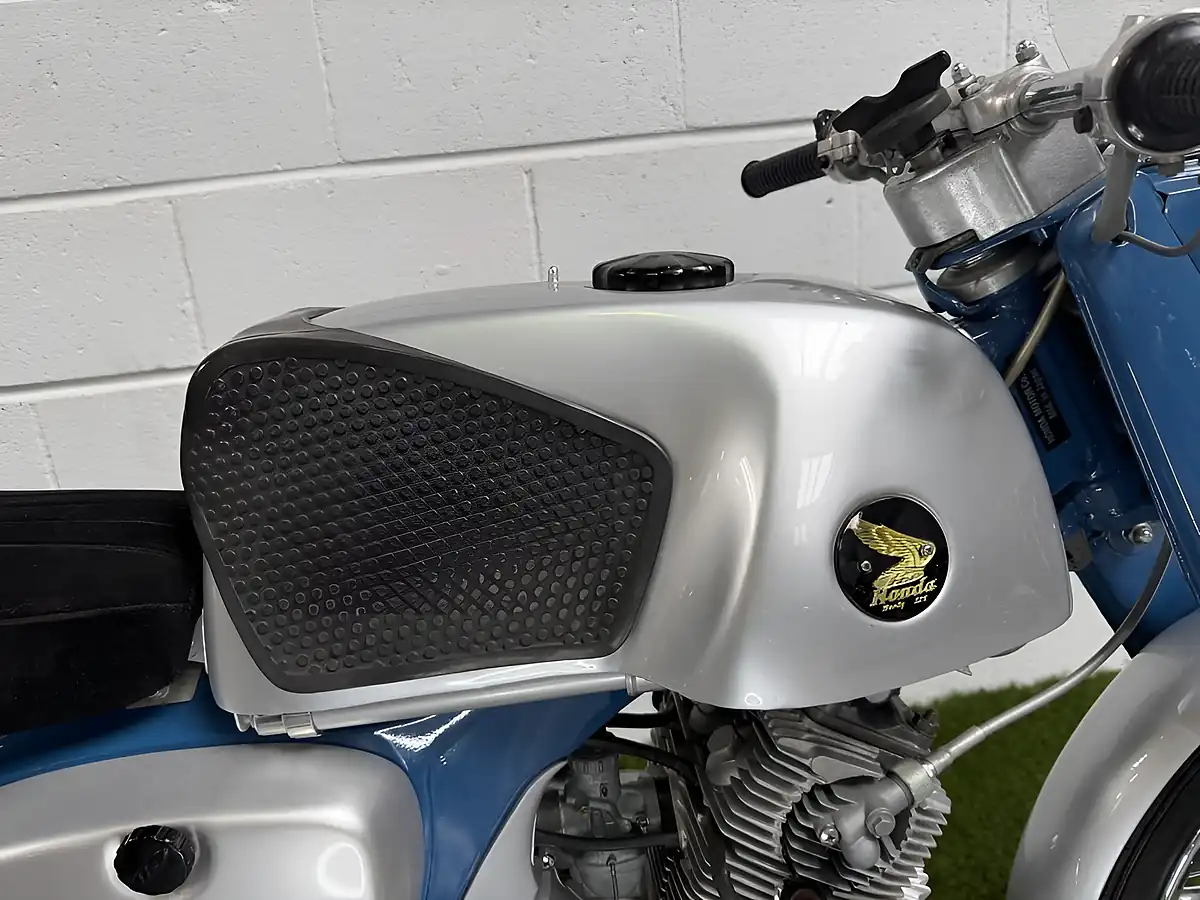 Used 1962 Honda cb92 Benly Blue - Interior and Exterior details 15