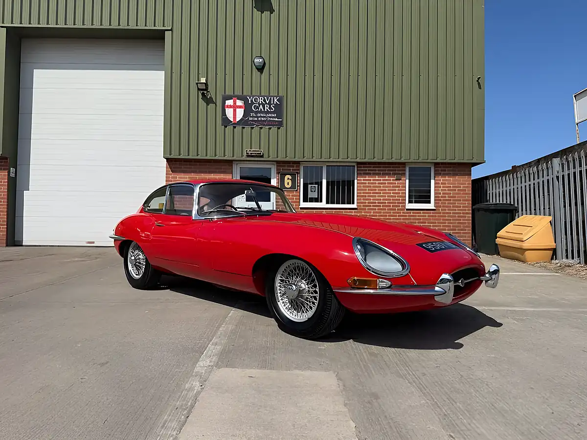 Used 1962 Jaguar E-Type Red - Front View