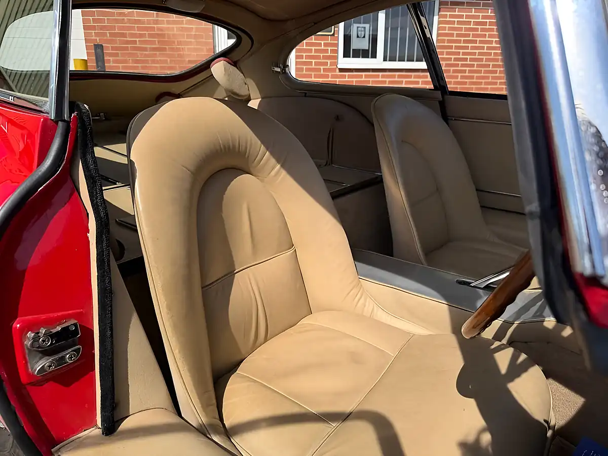 Used 1962 Jaguar E-Type Red - Interior and Exterior details 11
