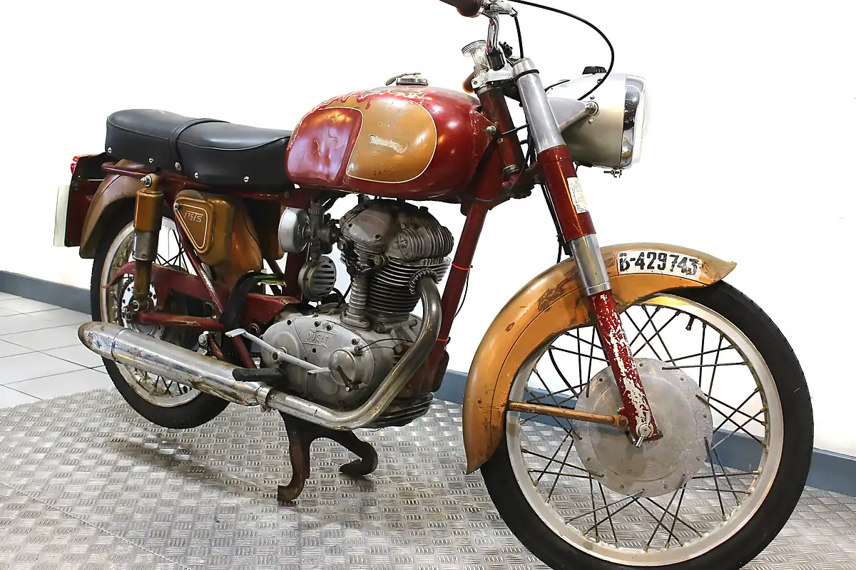 Used 1964 Ducati TS175 Red/Gold - Interior and Exterior details 2