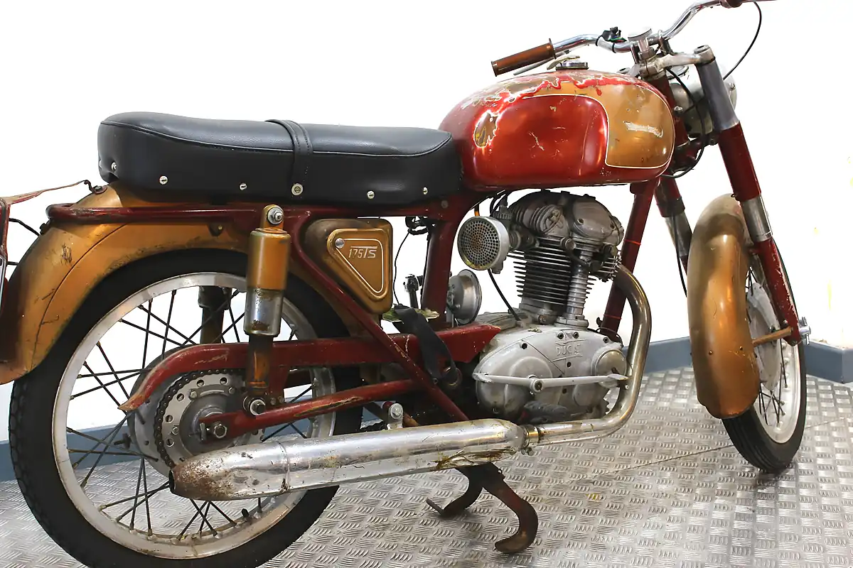 Used 1964 Ducati TS175 Red/Gold - Interior and Exterior details 3