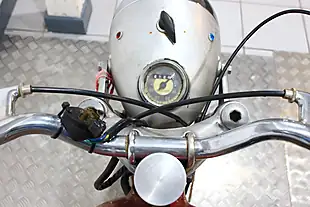 Used 1964 Ducati TS175 Red/Gold - Interior and Exterior details 8