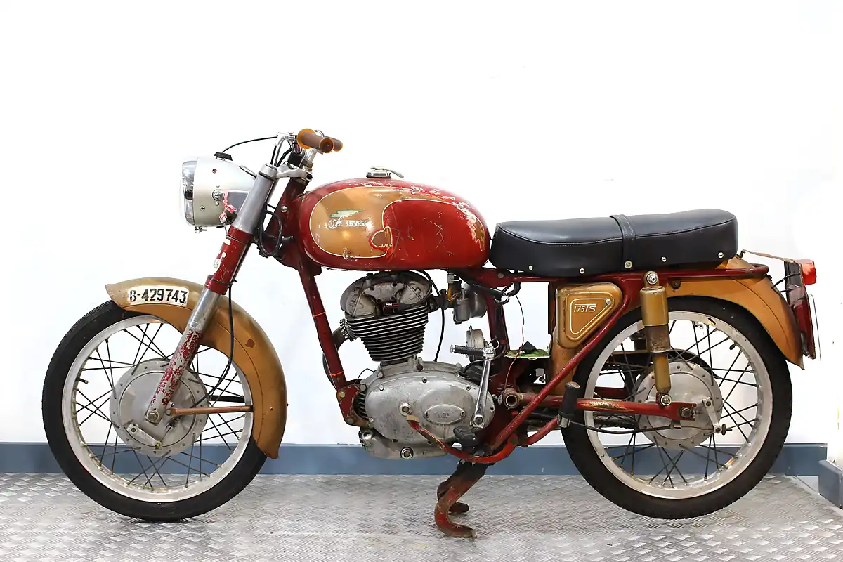 Used 1964 Ducati TS175 Red/Gold - Interior and Exterior details 9