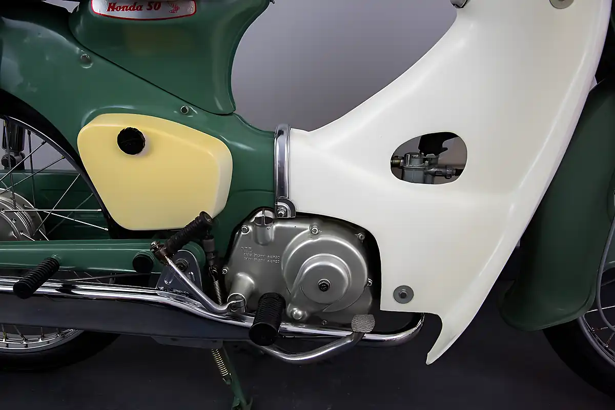 Used 1965 Honda C100 Green - Interior and Exterior details 6