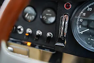 Used 1965 Jaguar E-Type Series I Fhc Carmen Red - Interior and Exterior details 15
