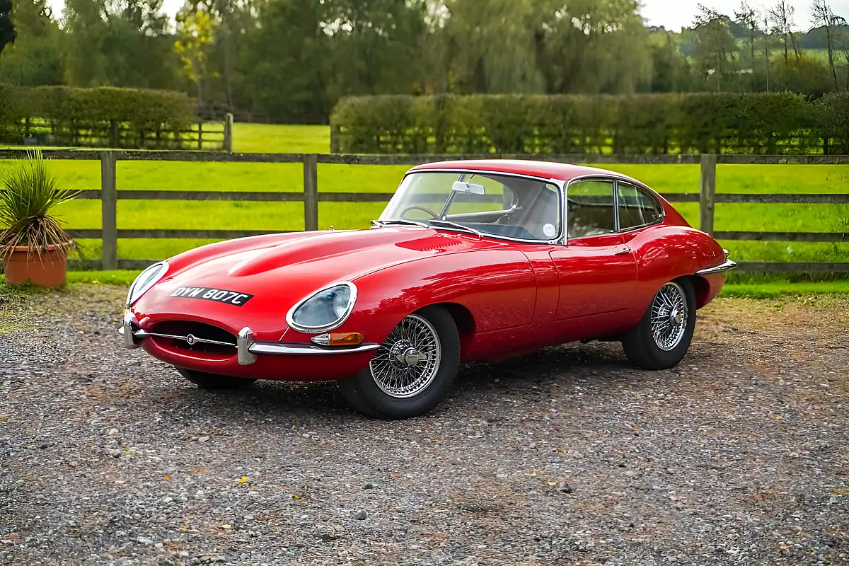 Used 1965 Jaguar E-Type Series I Fhc Carmen Red - Interior and Exterior details 2