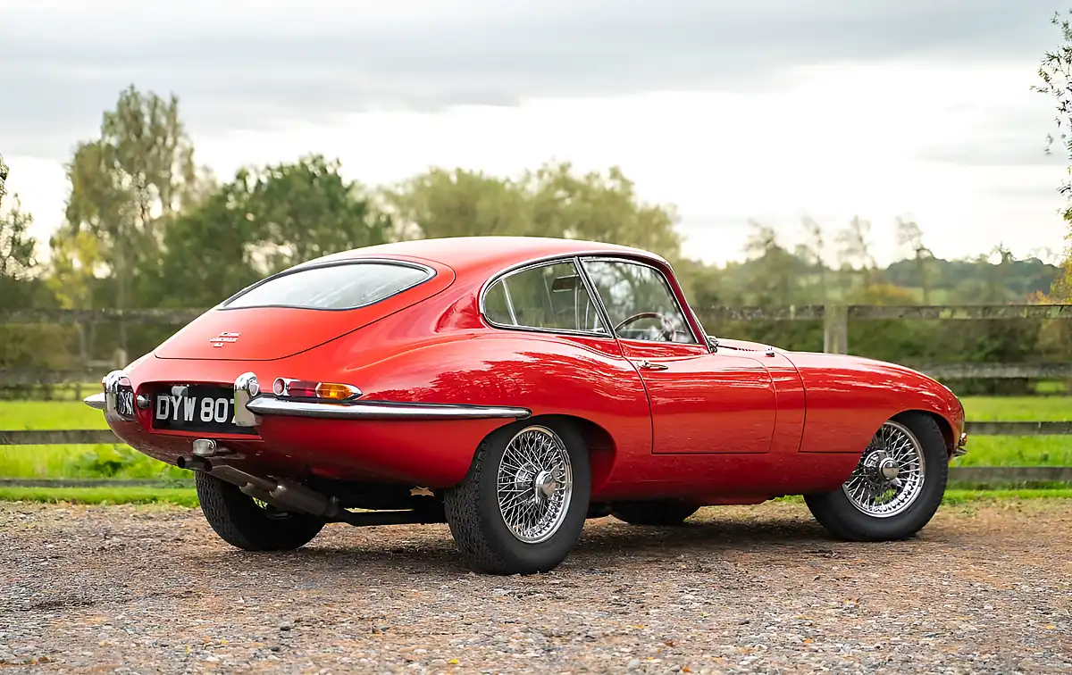 Used 1965 Jaguar E-Type Series I Fhc Carmen Red - Interior and Exterior details 6