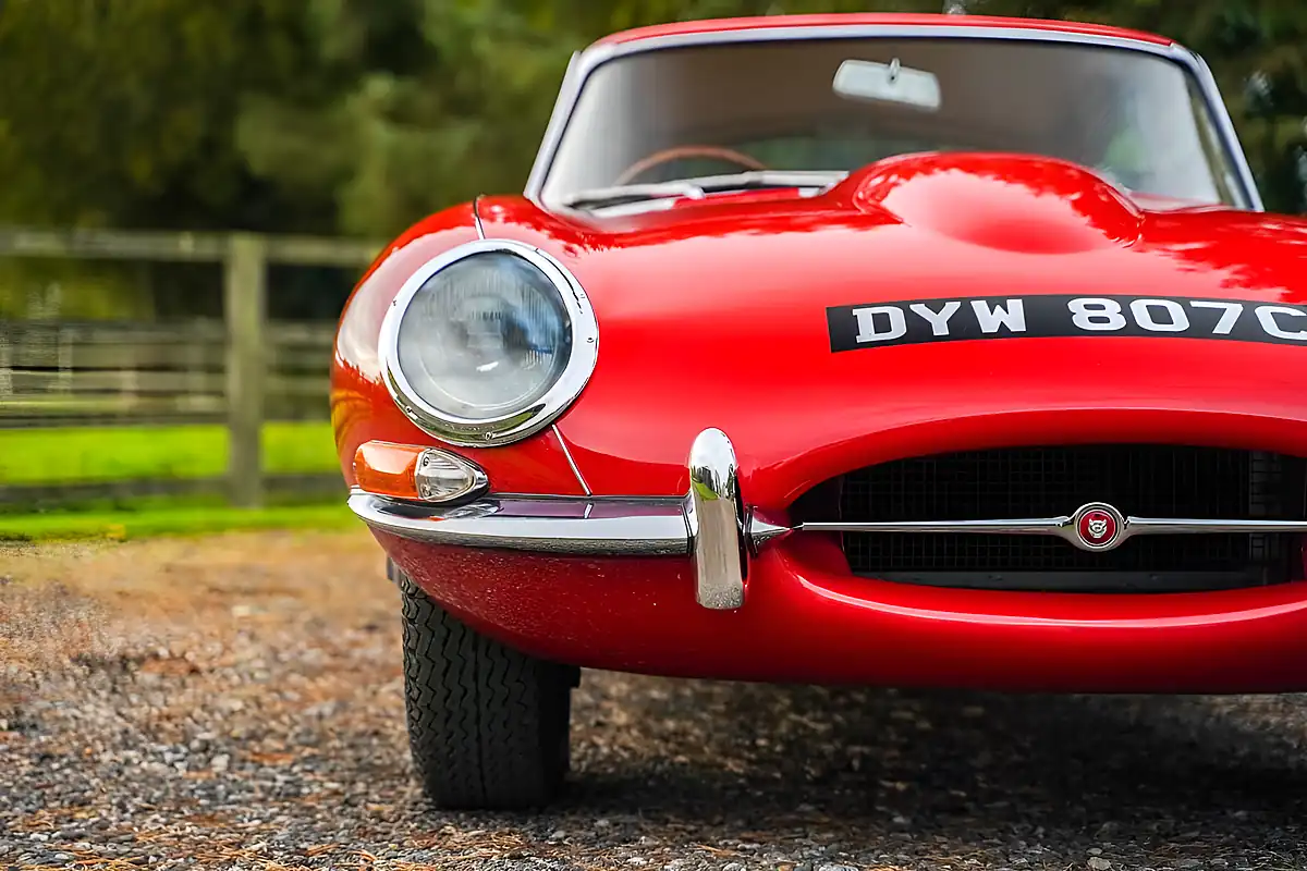 Used 1965 Jaguar E-Type Series I Fhc Carmen Red - Interior and Exterior details 7