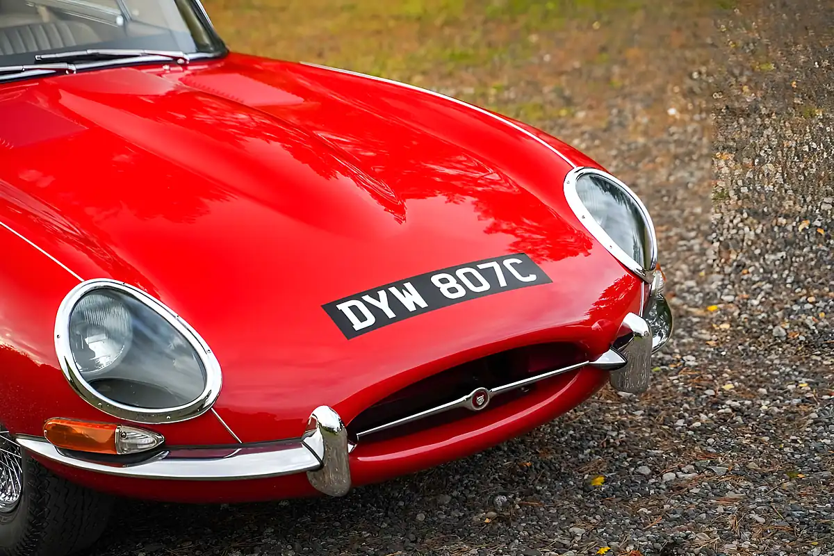 Used 1965 Jaguar E-Type Series I Fhc Carmen Red - Interior and Exterior details 8