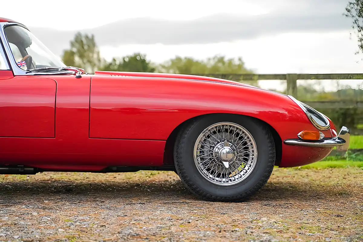 Used 1965 Jaguar E-Type Series I Fhc Carmen Red - Interior and Exterior details 9