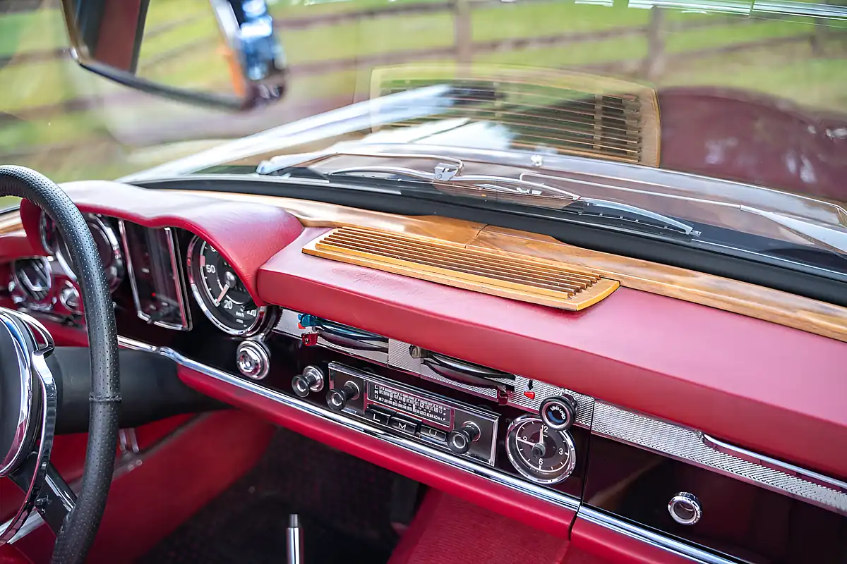 Used 1965 Mercedes-Benz 230SL Pagoda - Interior and Exterior details 15