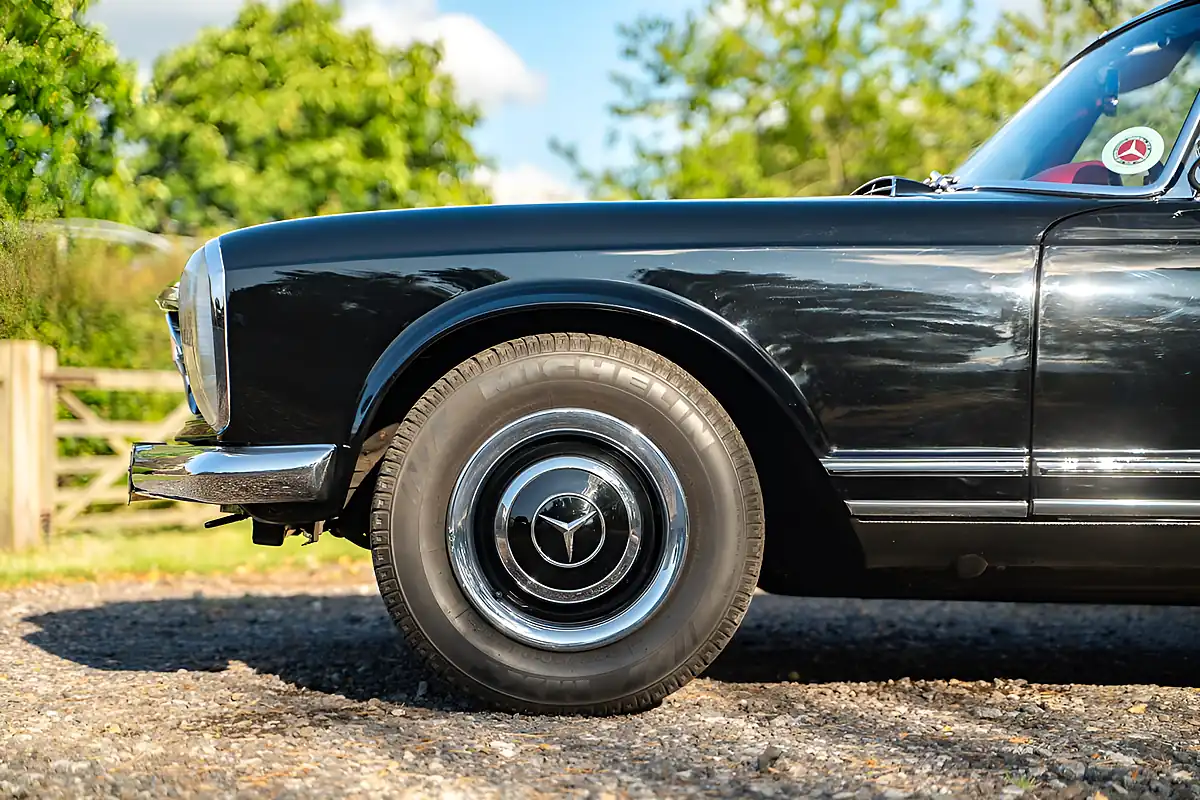 Used 1965 Mercedes-Benz 230SL Pagoda - Interior and Exterior details 19