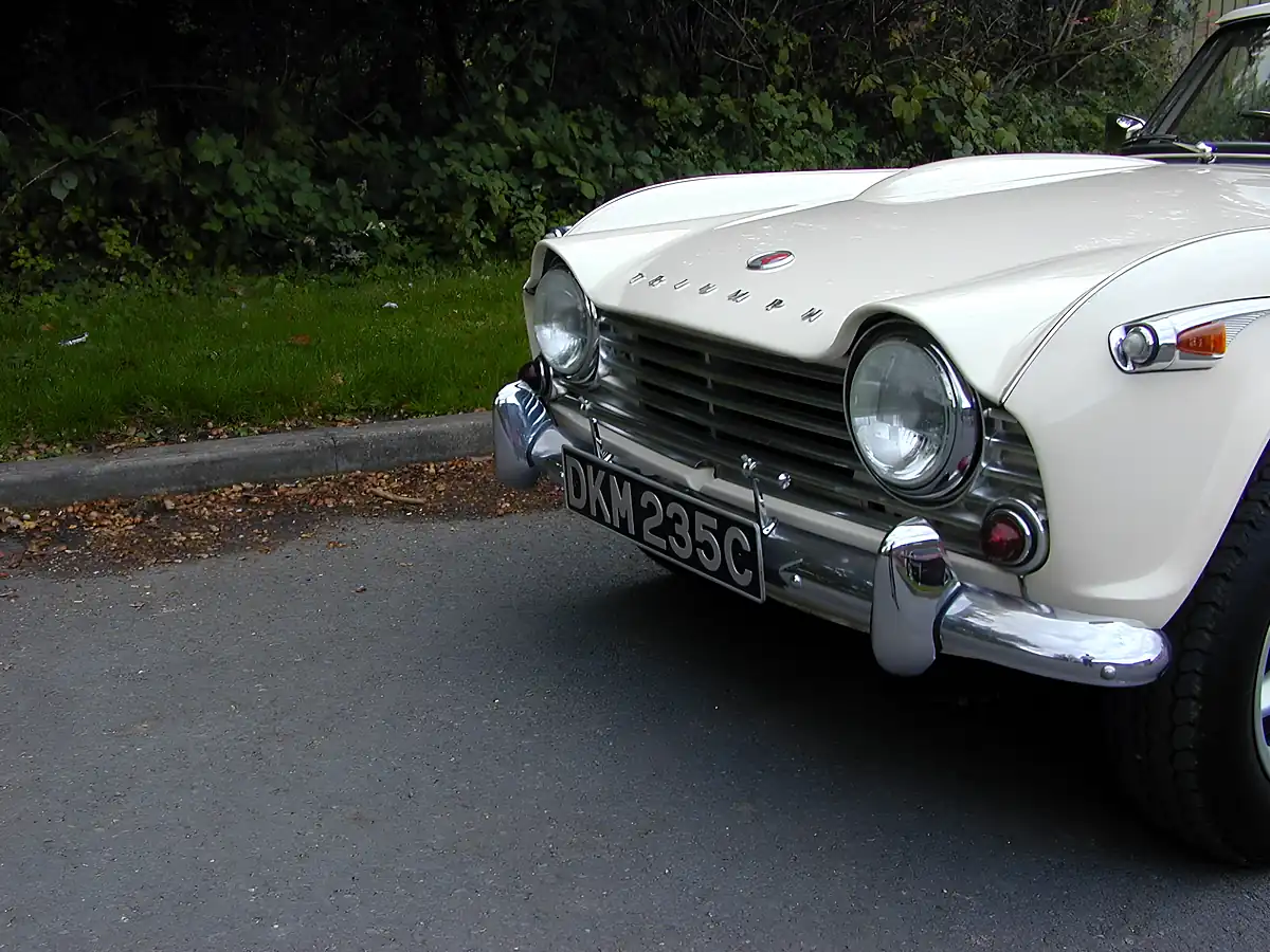 Used 1965 Triumph TR4 TR4a Irs Surrey Top White - Interior and Exterior details 11
