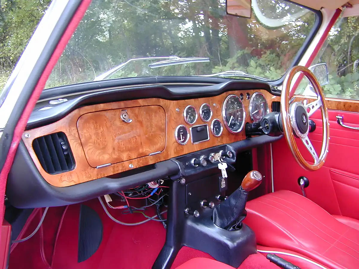 Used 1965 Triumph TR4 TR4a Irs Surrey Top White - Interior and Exterior details 14