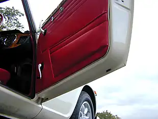 Used 1965 Triumph TR4 TR4a Irs Surrey Top White - Interior and Exterior details 15