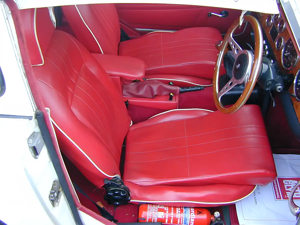 Used 1965 Triumph TR4 TR4a Irs Surrey Top White - Interior and Exterior details 16