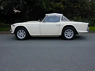 Used 1965 Triumph TR4 TR4a Irs Surrey Top White - Interior and Exterior details 7